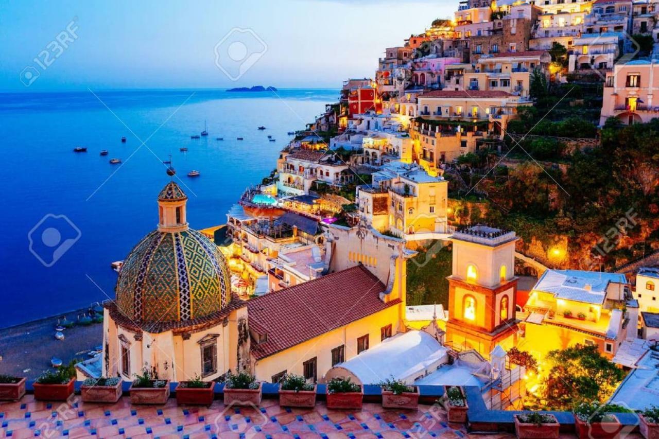 L'Approdo Del Re Daire Caserta Dış mekan fotoğraf